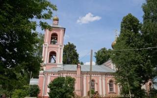 Шараповоуспенская церковь